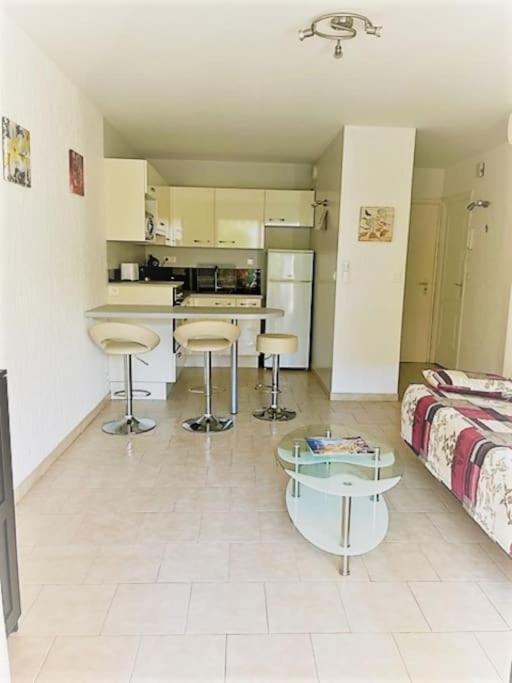 Bel Appartement Proche Du Port Sanary-sur-Mer Exterior foto